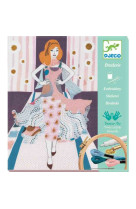 Broderie - fashion week